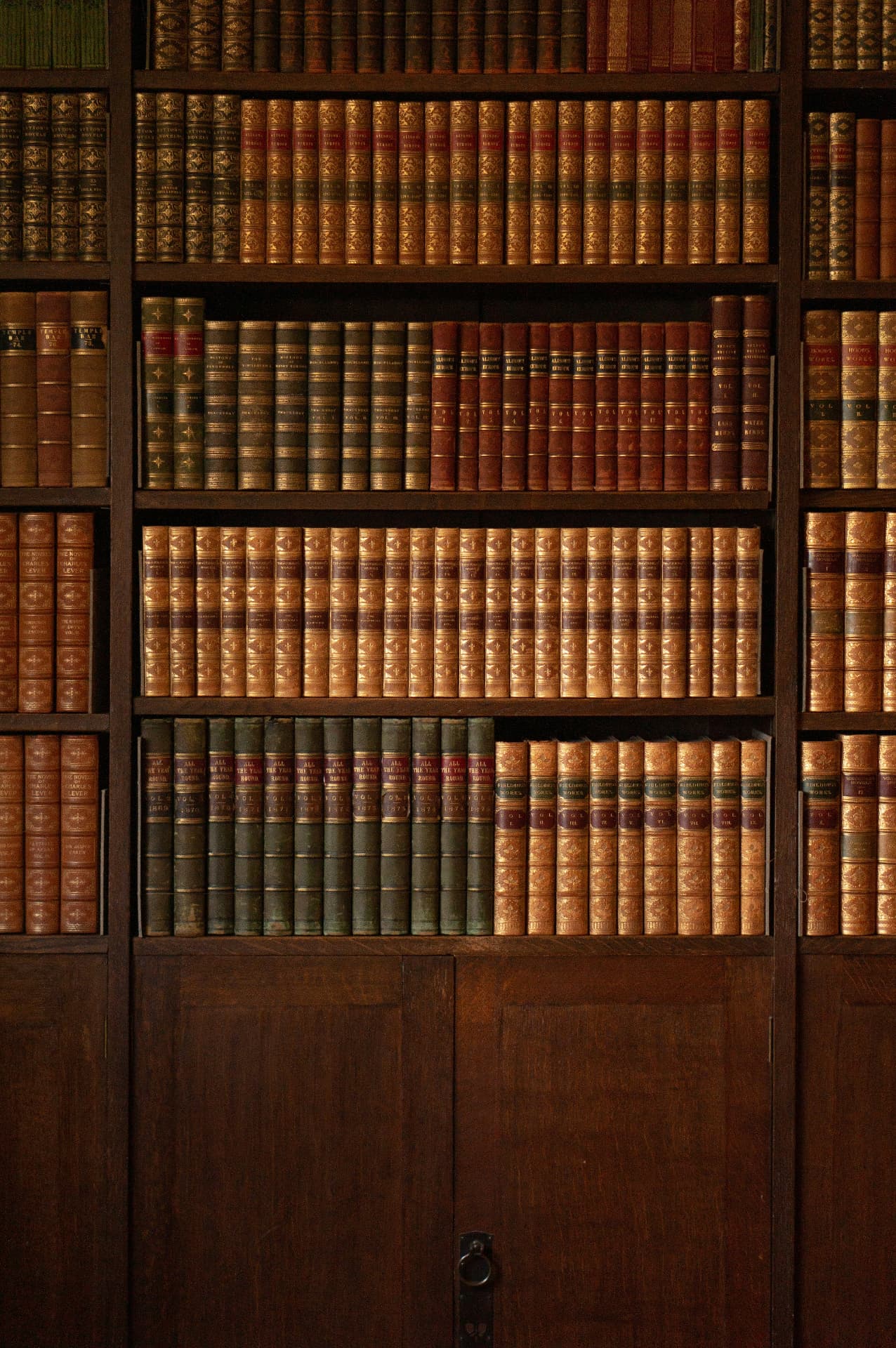 Bibliothèque d'ouvrages juridiques reliés